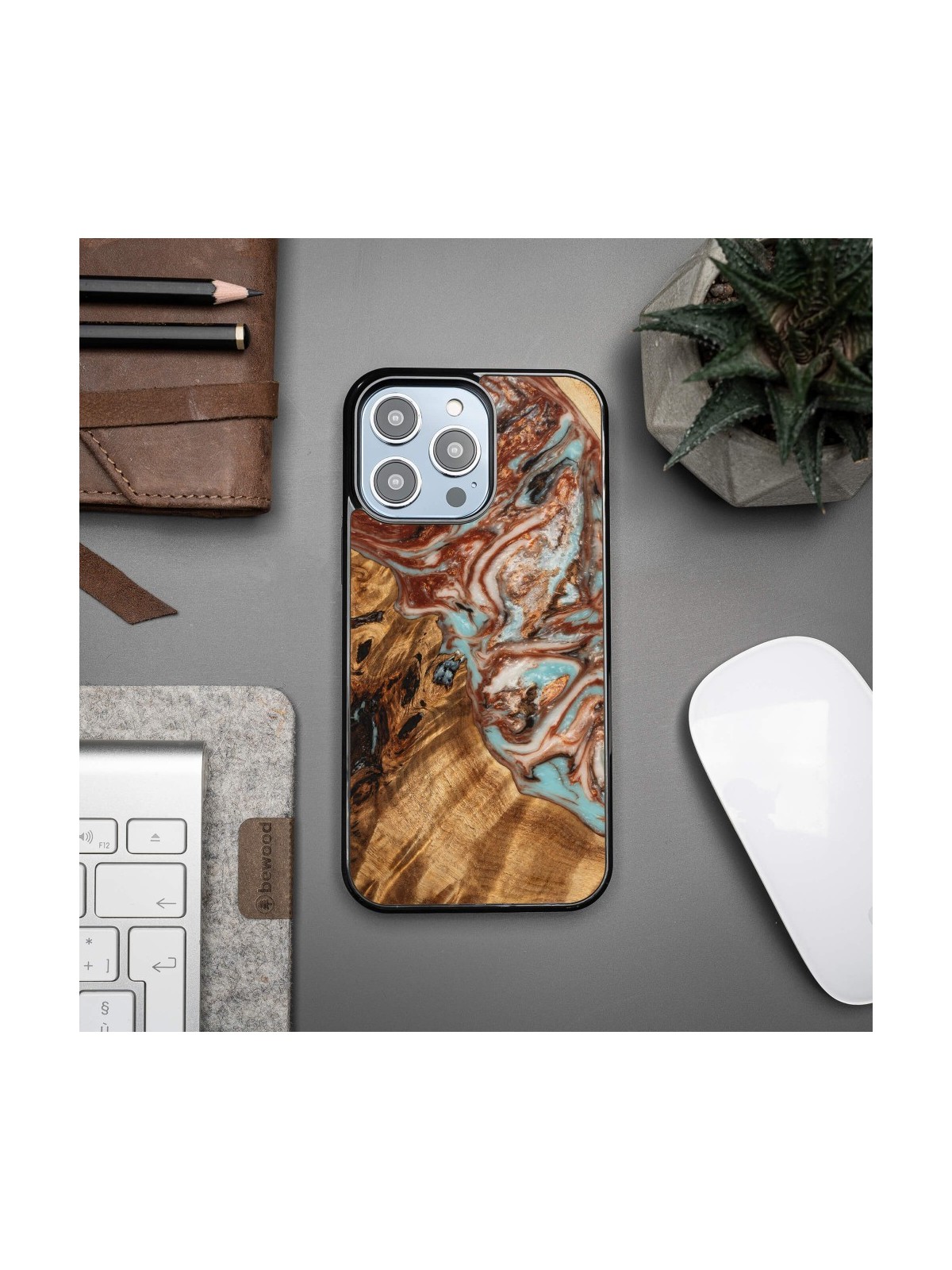 Resin & Wood case iPhone 15 series case – Planets – Jupiter